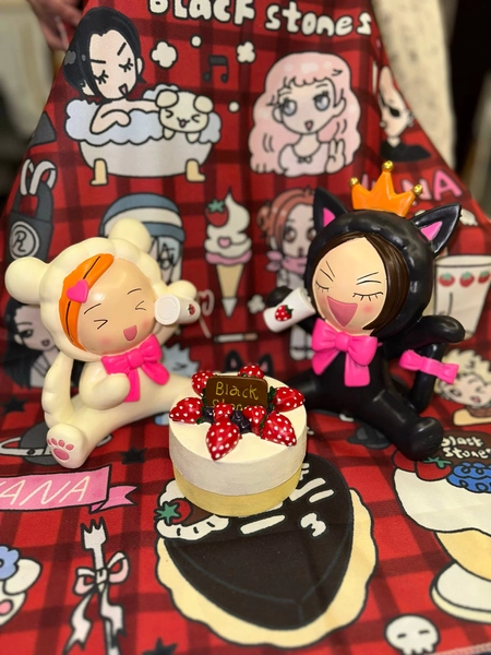 *In Stock * NANA Black Stone Cake Komatsu Nana＆Oosaki Nana Resin Statue