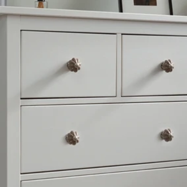 Pack of 6 Nicola Spring Flower Shaped Door Knobs