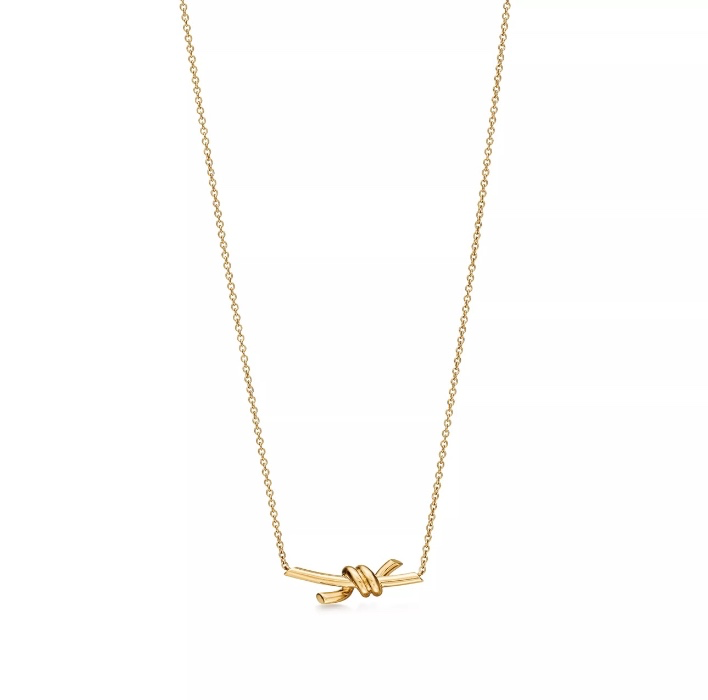 Tiffany Knot Small Pendant in Yellow Gold