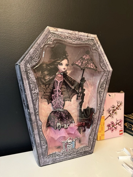 Monster High Draculaura Adult Collector Doll Amazon Exclusive 2015