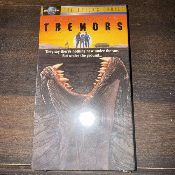 Tremors 1990 VHS 1999 New Sealed Kevin Bacon Universal Collectors Choice