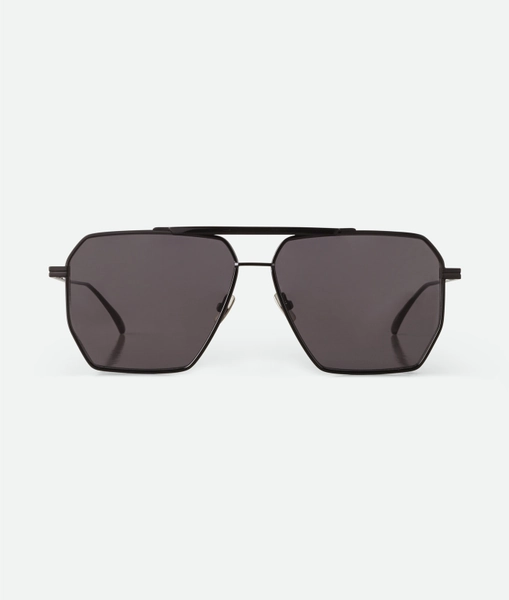 Classic Aviator Sunglasses in Black / Grey