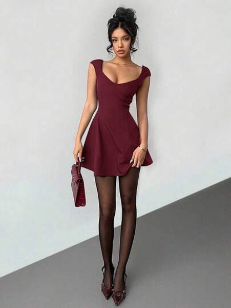 Aloruh Women's Solid Color Mini Dress with Sweetheart Neckline and Puff Sleeves