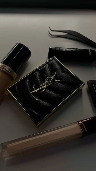 Make up 