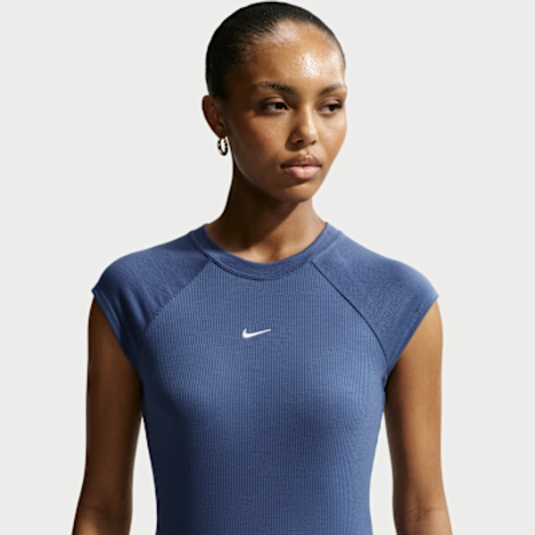 Nike Sportswear Chill Knit Women's Tight Short-Sleeve Ribbed Top