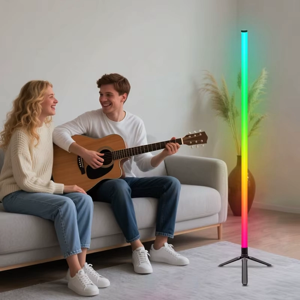 L谩mpara de pie RGB