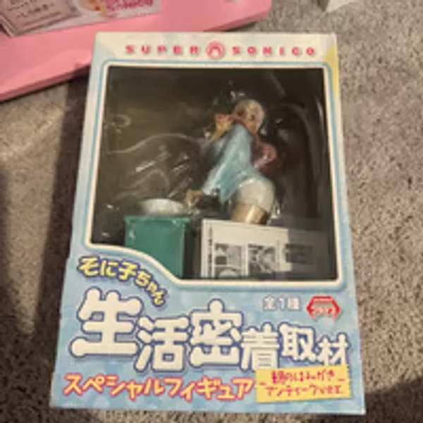 Super sonico figure