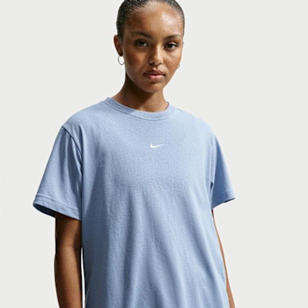 Nike Sportswear Classic Women's Oversized T-Shirt
