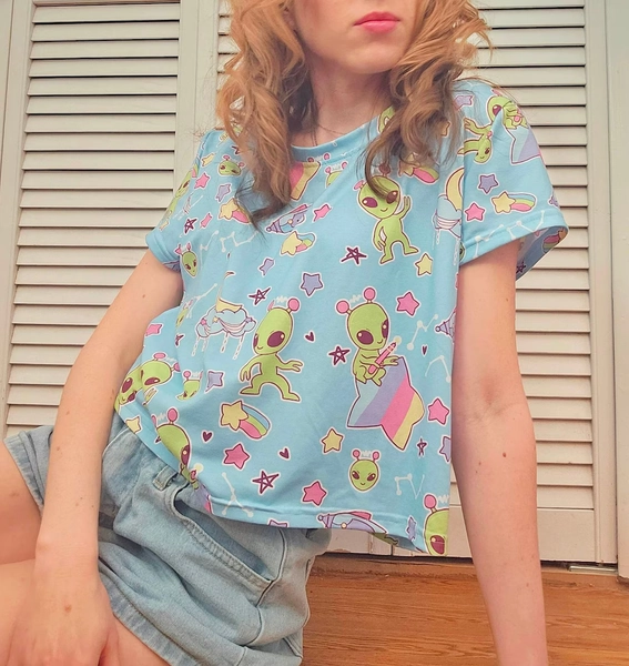 Pastel Alien Cropped Tee With Rainbows and Stars on Light Blue, Kawaii Fairy Kei Yume Kawaii, Unisex, XS-3XL - Etsy