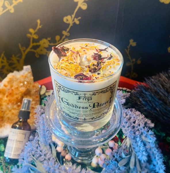 Power Intention Candle with Ametrine Crystal | Houss Freya Apothecary