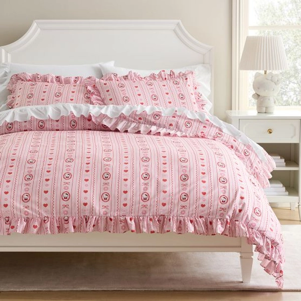 Hello Kitty® Organic Heart & Bow Duvet Cover