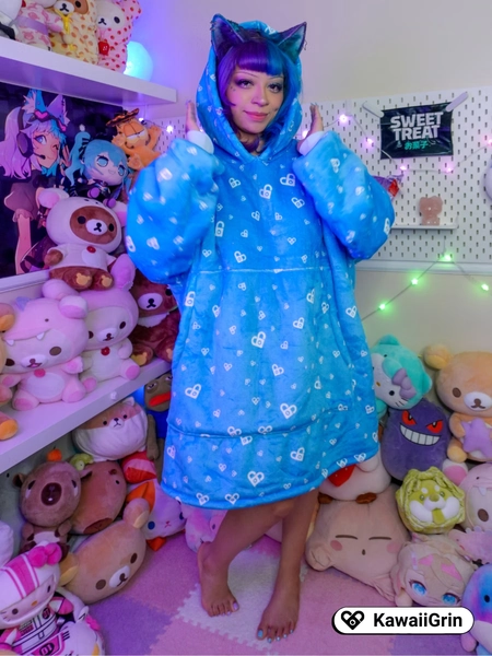 Fansly Hooded Blanket