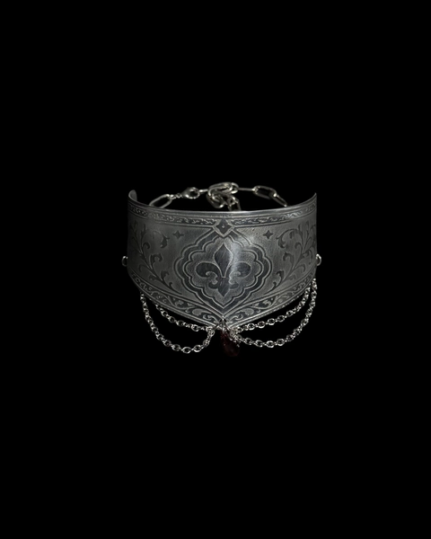 Royal Crest Etched Choker - Ready to Ship