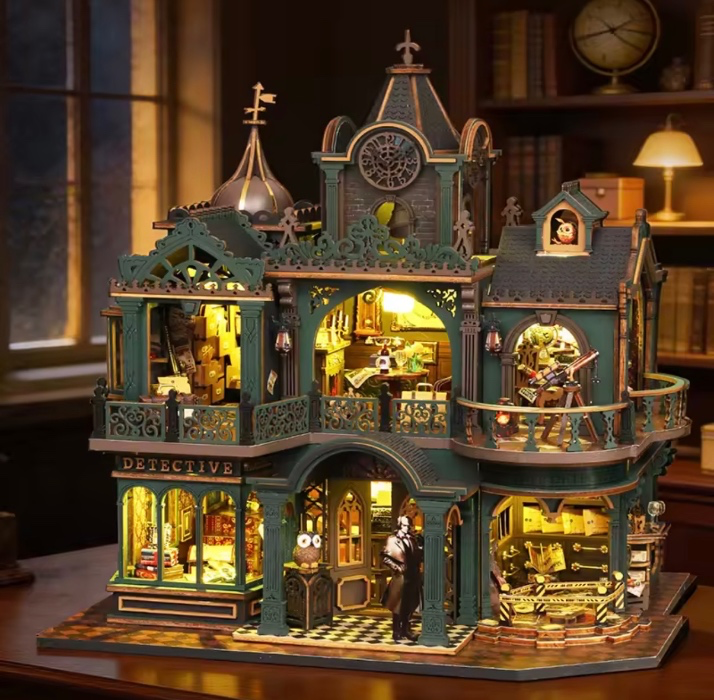 Detective | Dollhouse