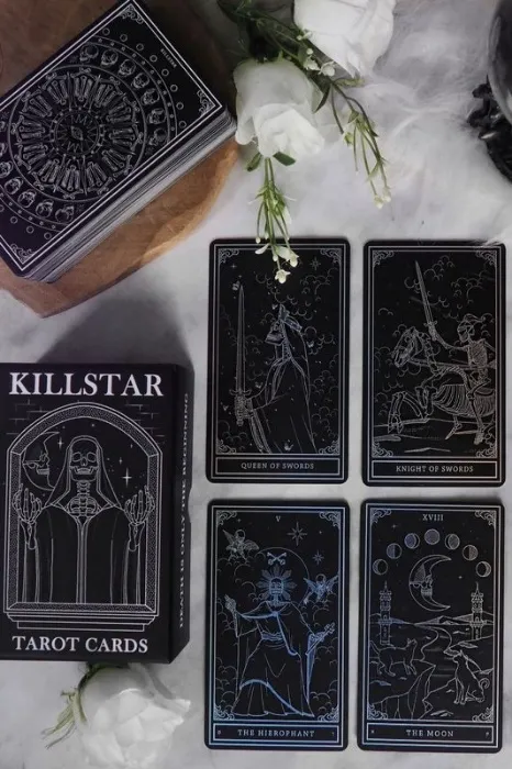 Cartes de Tarot Killstar [NOIR/HOLOGRAPHIQUE]