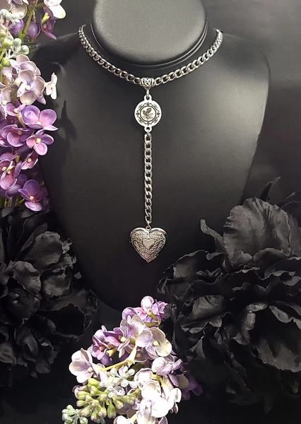 Nosferatu Inspired Lilac Gothic Lariat Locket