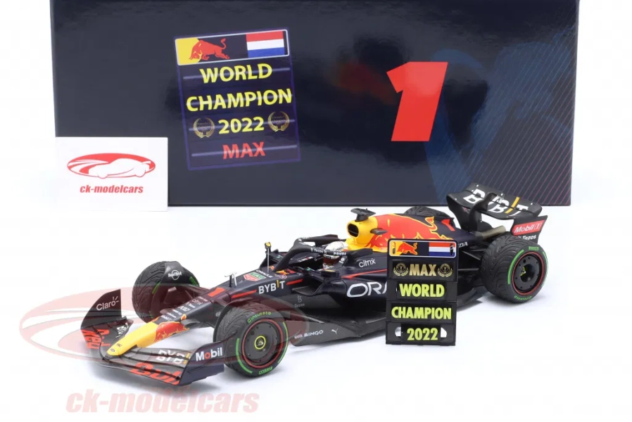 M Verstappen Red Bull RB18 #1 Winner Japan GP Formula 1 World Champion 2022 1:18 Minichamps