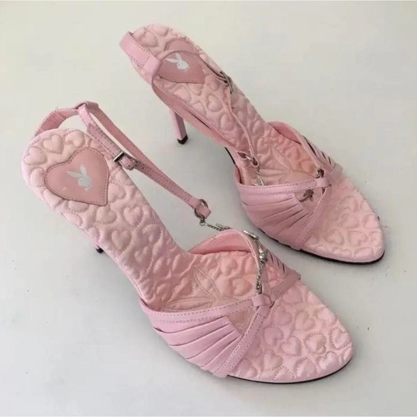 iso these playboy shoes in a 8
#playboy #heels