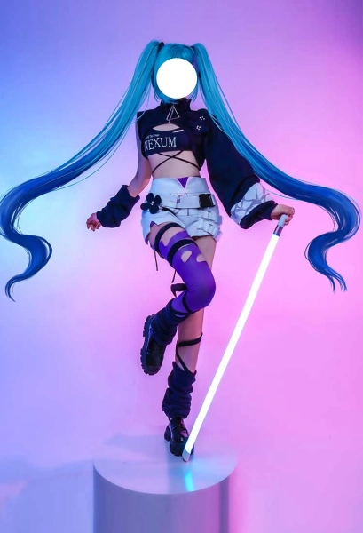 Miku Vocal Cosplay 