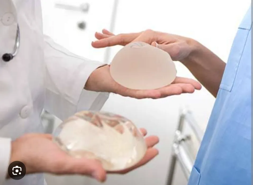 Breast implants 