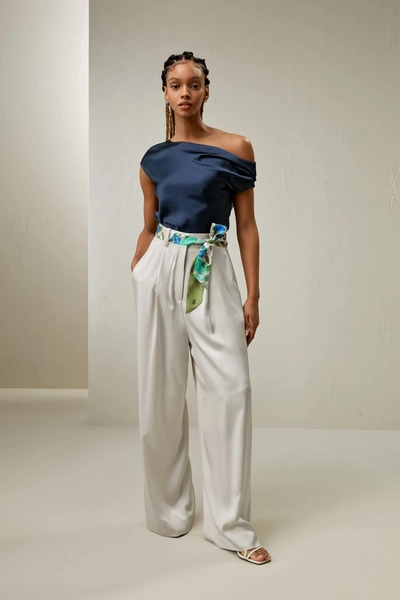 Boat Neck Silk Top - size 8