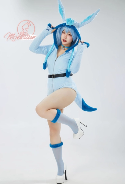 Glaceon Cosplay