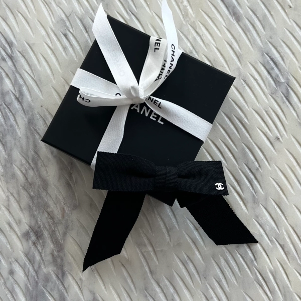 Pre-owned Chanel CC Bow