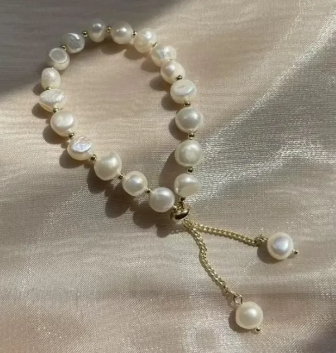 Beadora Freshwater Pearl Bracelet