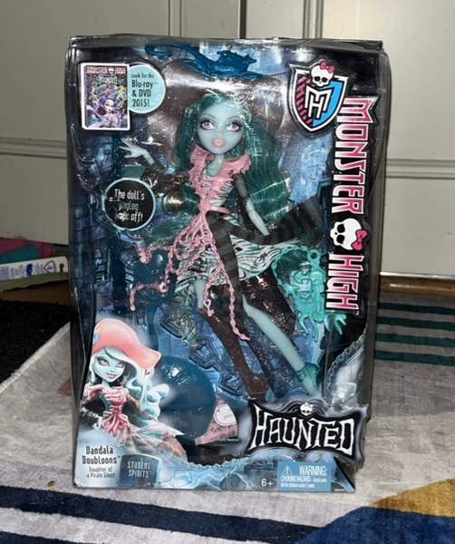 Monster High Haunted Vandala Doubloons Doll New in Box
