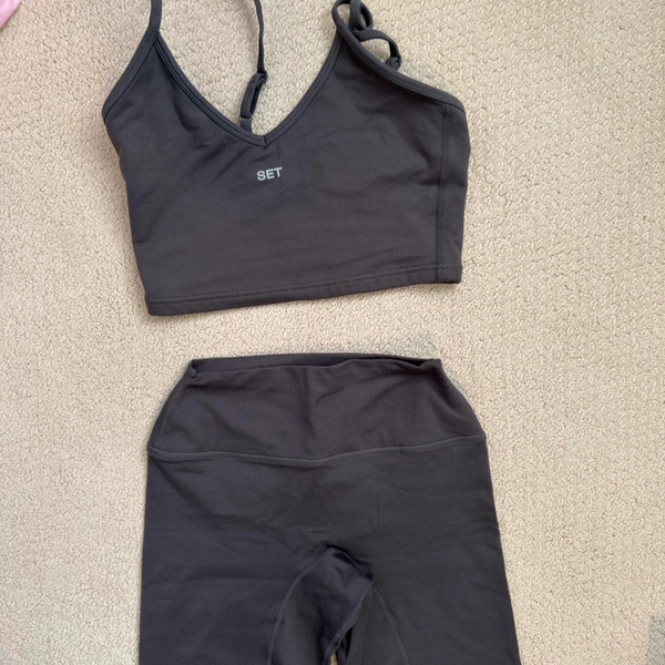 Set active set leggings and tank top in grey. Only...