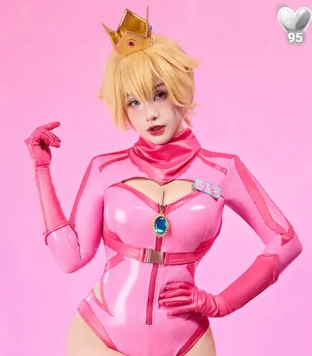 Princes Peach Cosplay
