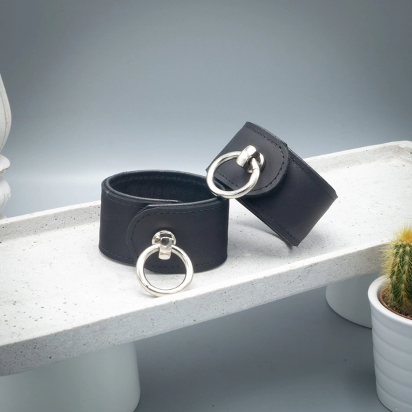 cuffs - classic No. 1