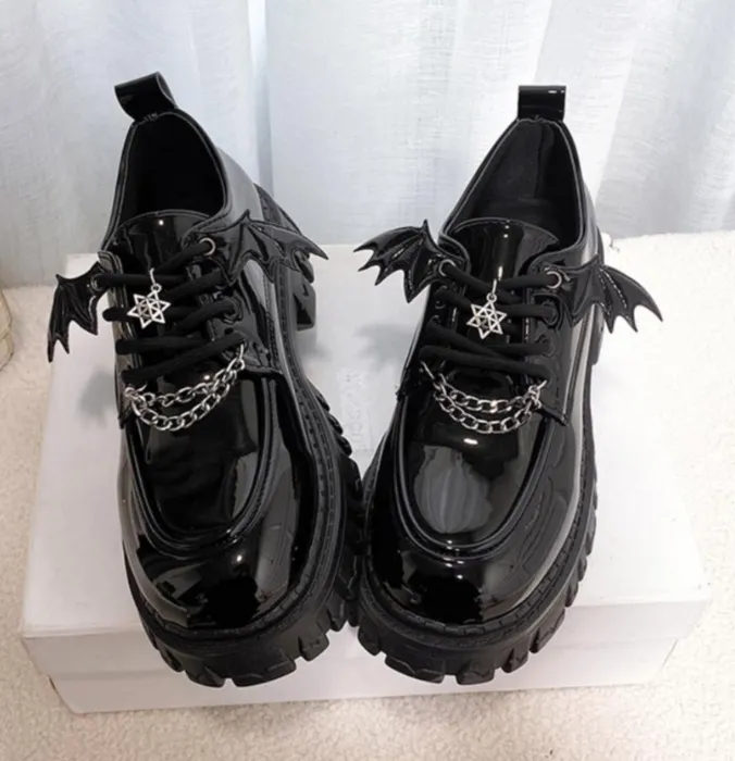 shoes 🦇