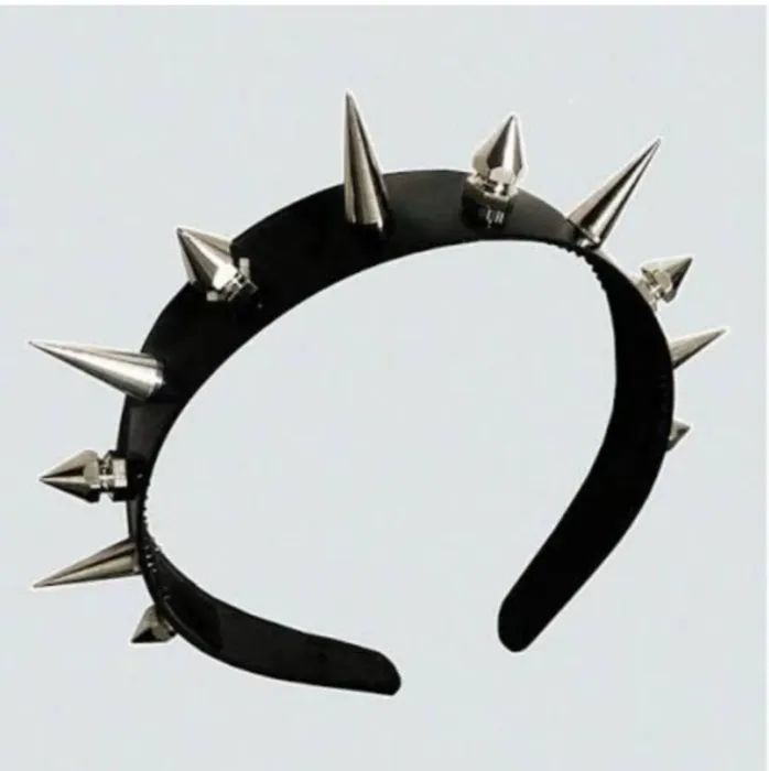 spiked collar 😈