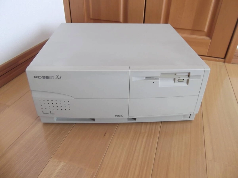 NEC PC-9821XS (486DX2-66MHz with original box) / Windows 98 & MS-DOS 6.2