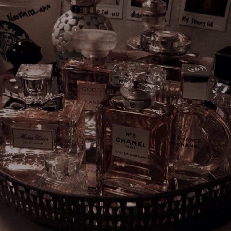 perfume ꒰ঌᰔᩚ໒꒱