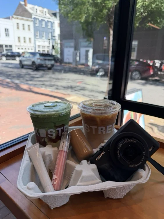 read @ the cafe 