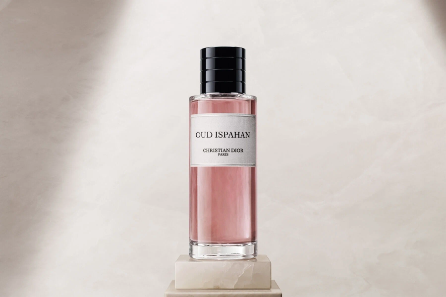 Dior perfume Oud Ispahan