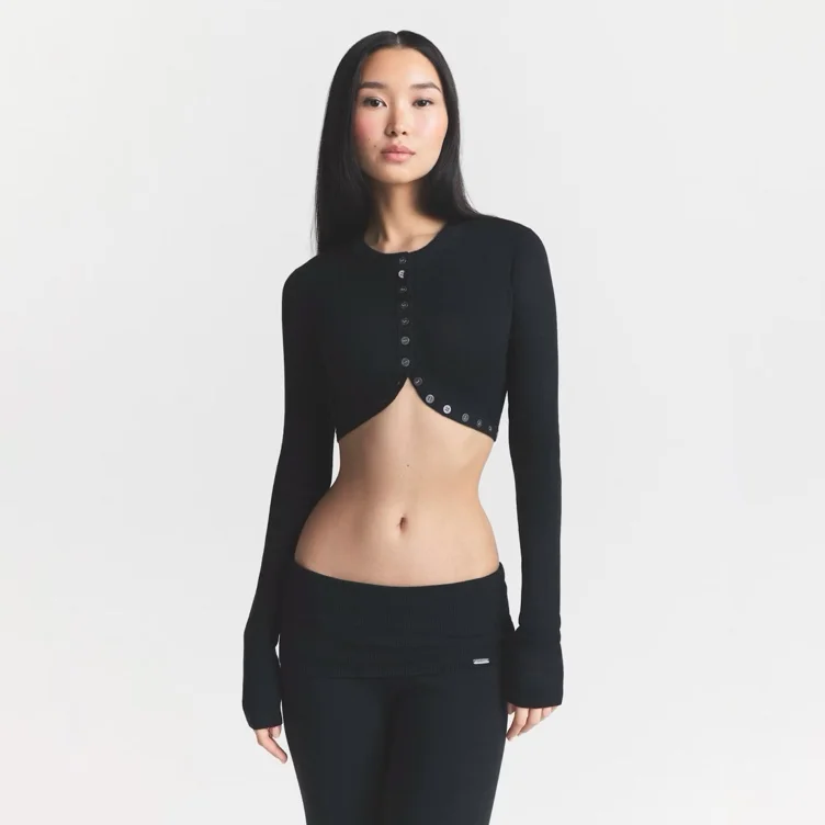 ESSENTIAL KNIT ROUNDED CROPPED CARDIGAN | ONYX | XXS