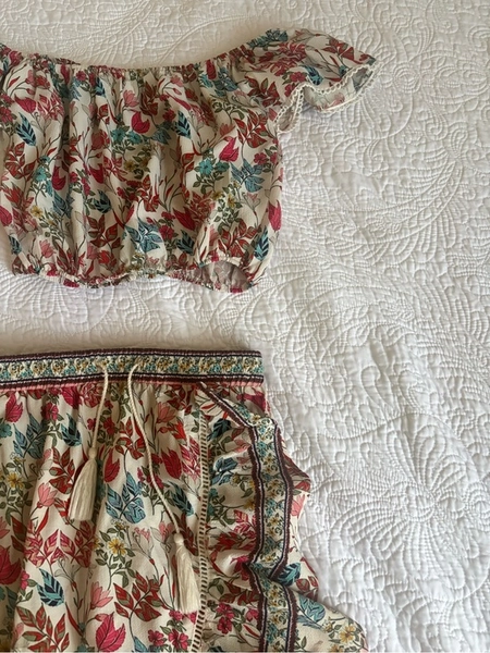 L'ATISTE Cream Floral Off-Shoulder 2 piece Skirt Set with Red & Teal Print