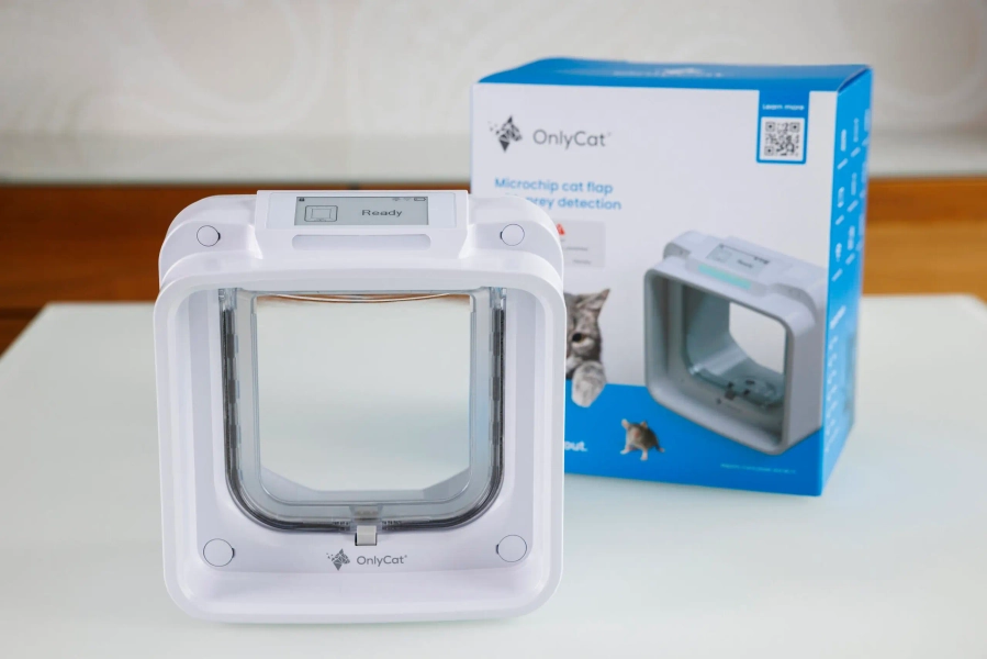 OnlyCat - Microchip Cat Flap with Prey Detection