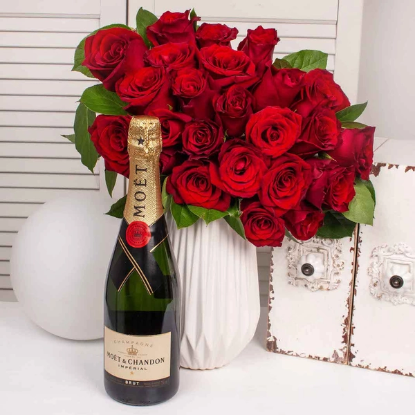 Romantic night with champagne - Purple Flowers