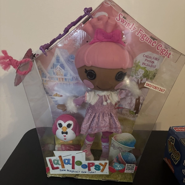 Lalaloopsy Swirly Figure Eight Full and Pet Penguin FULL SIZE DOLL NIB HTF RARE