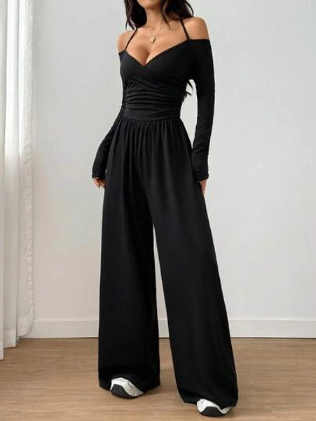 Deep cleavage Pants-suit with deep back