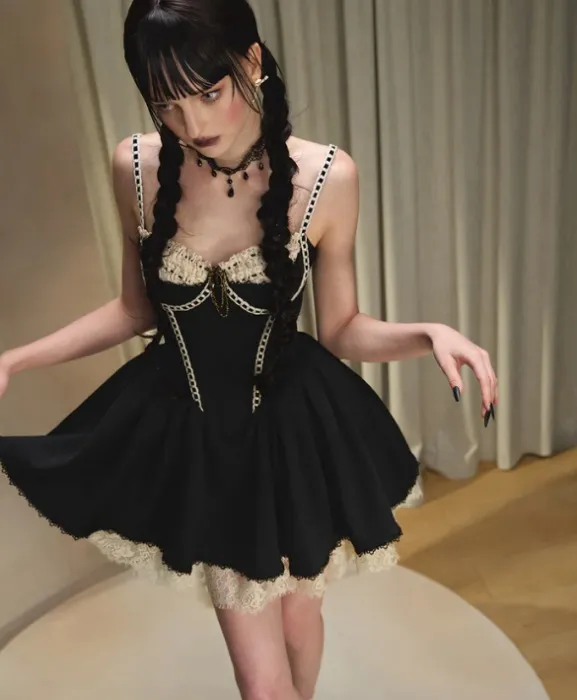 Kate the Schemer Corset Dress | M