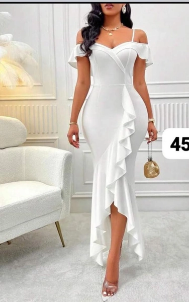 Elegant White Off-Shoulder Maxi Dress for Women – Bodycon Evening Gown with Ruffle Detail, Spaghetti Straps, and Asymmetrical Hem – Perfect for Parties, Weddings, Dinners, Dates & Special Occasions