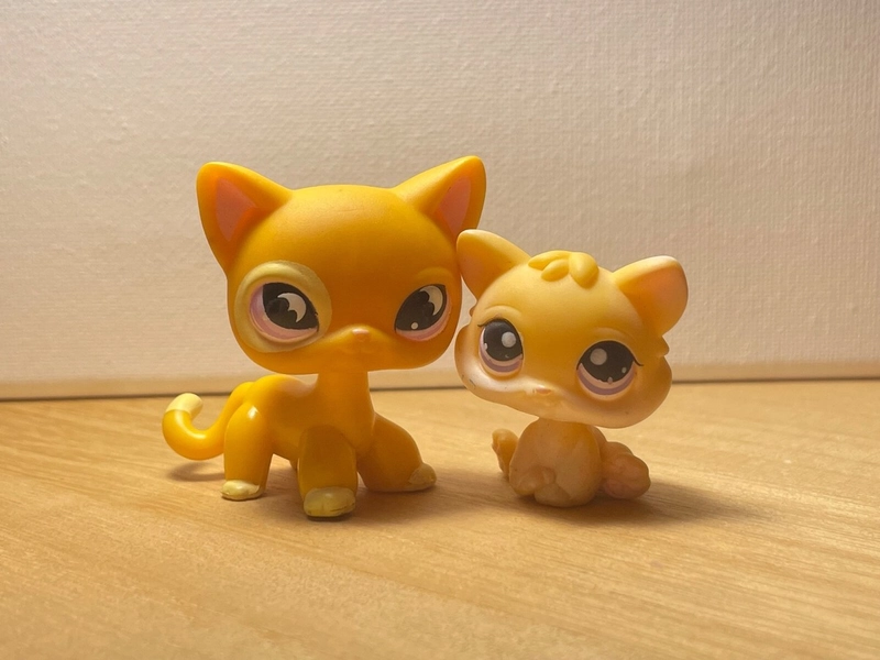 Authentic LPS #855 Orange Short Hair Cat and kitten. Lot RARE