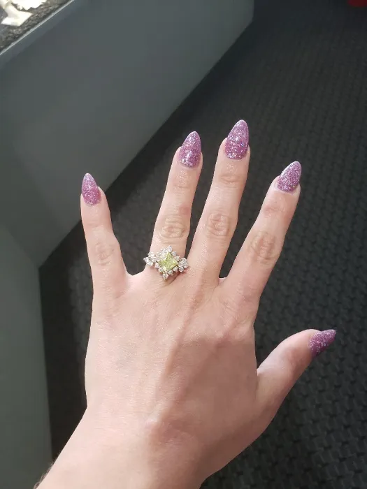 Manicure (gels) and Tip for provider