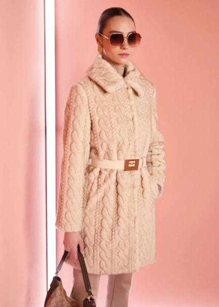 Cappotto da donna in ecopelliccia con cintura