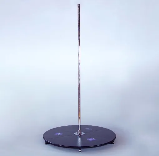Freestanding pole